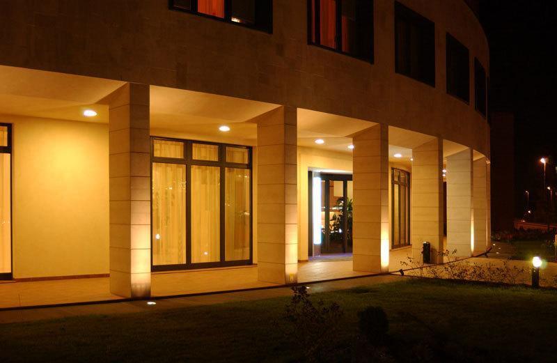B&B Hotel 萨索洛 外观 照片