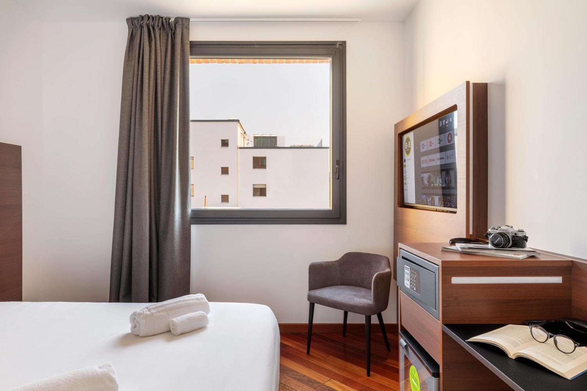 B&B Hotel 萨索洛 外观 照片