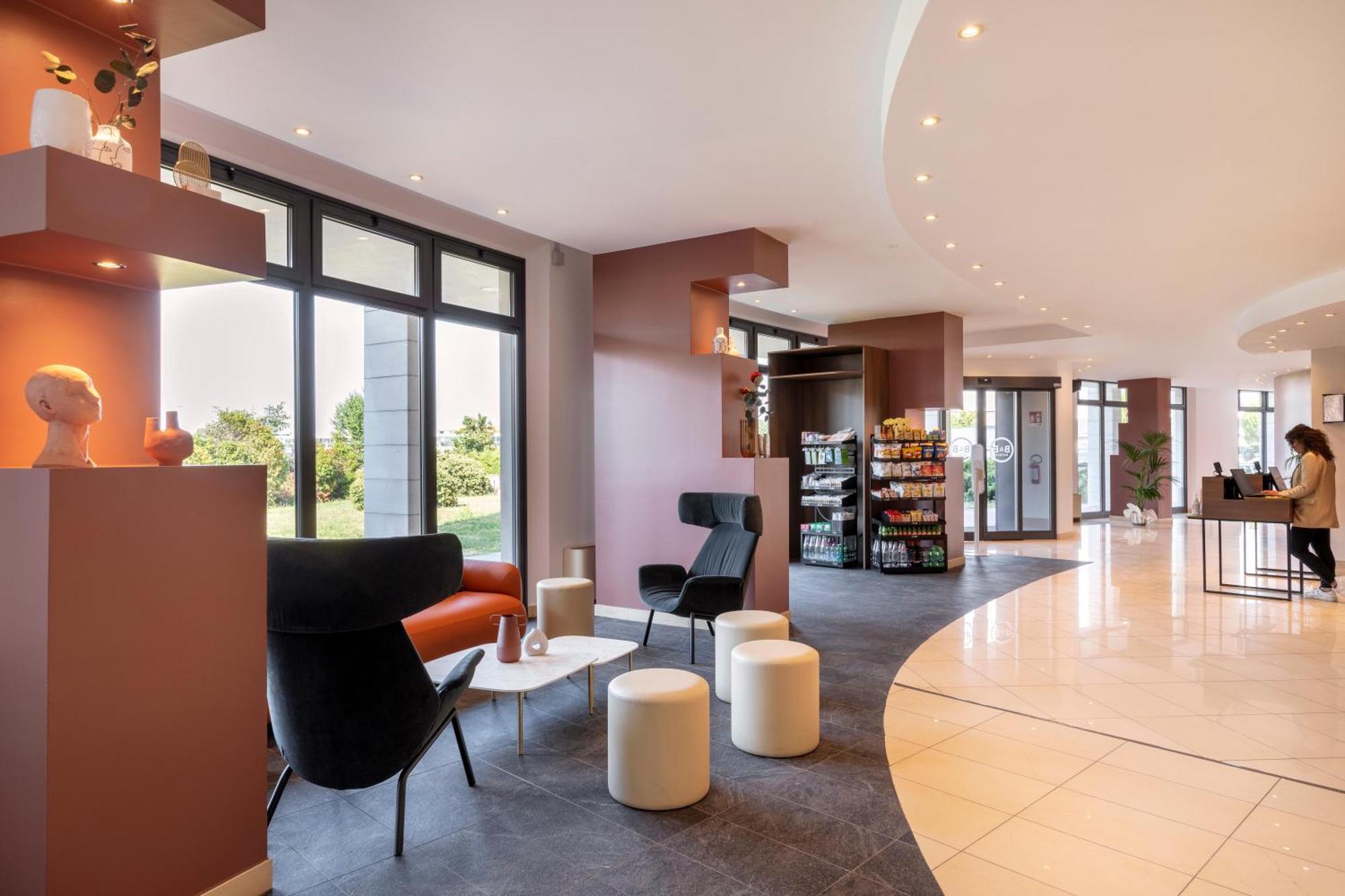 B&B Hotel 萨索洛 外观 照片