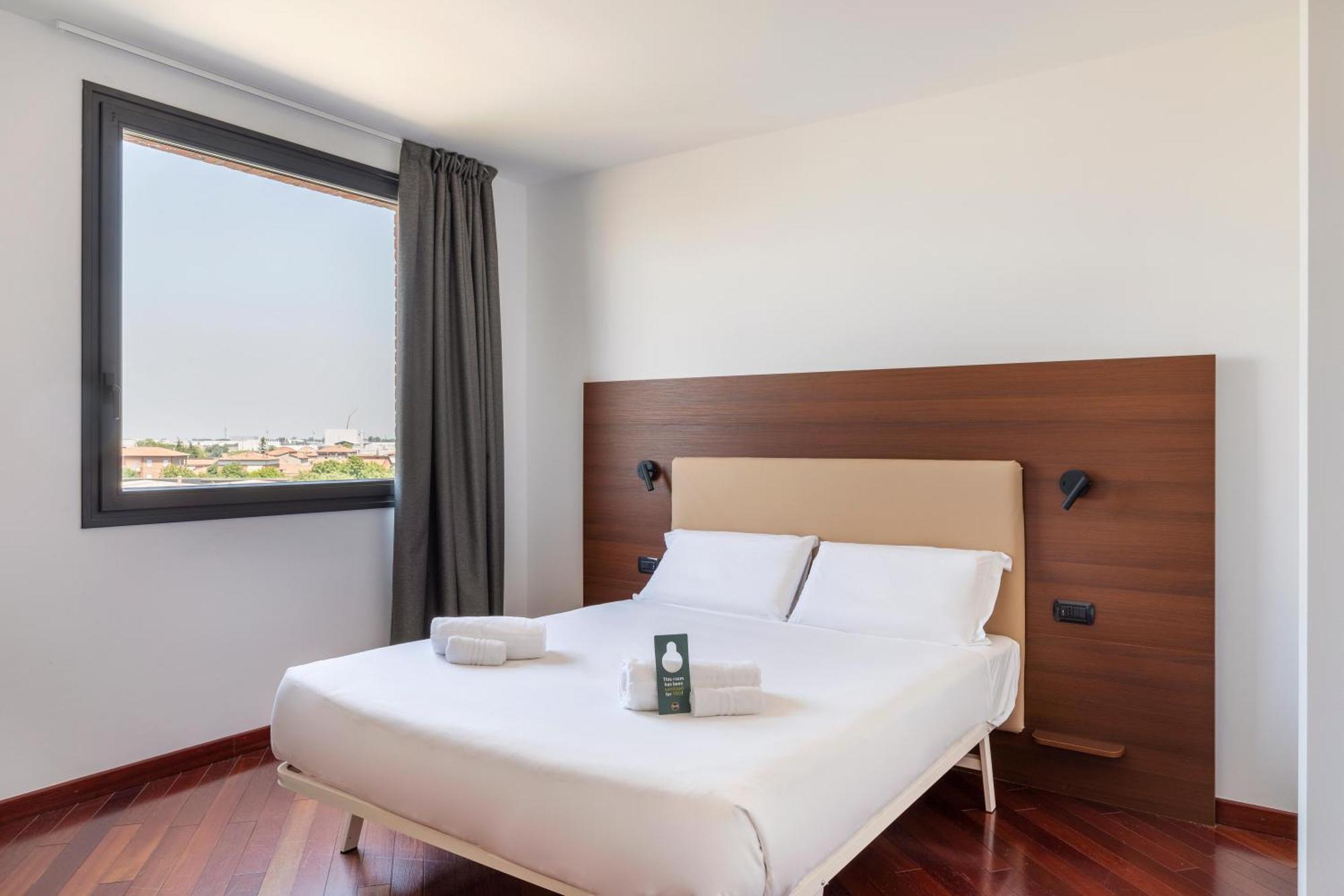 B&B Hotel 萨索洛 外观 照片